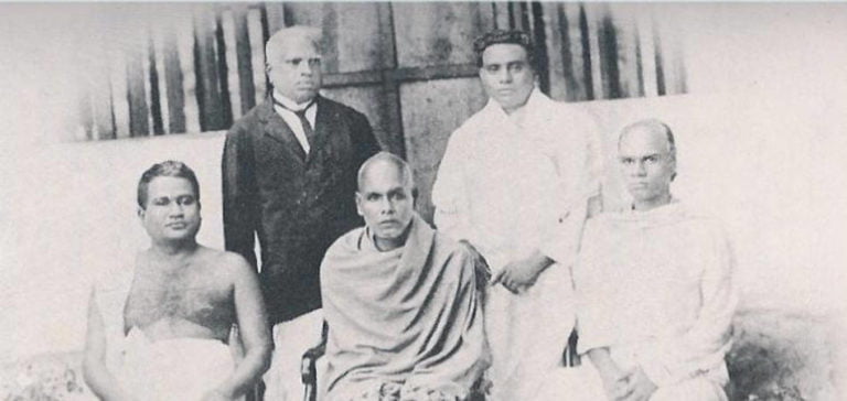 Narayana Guru Narayana Guru with Dignitaries