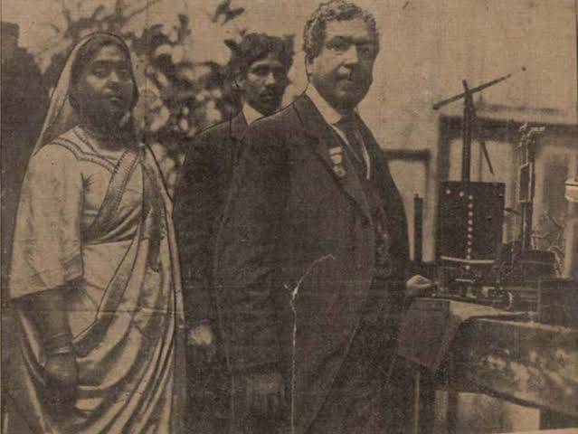 JC Bose and his own Laboratory